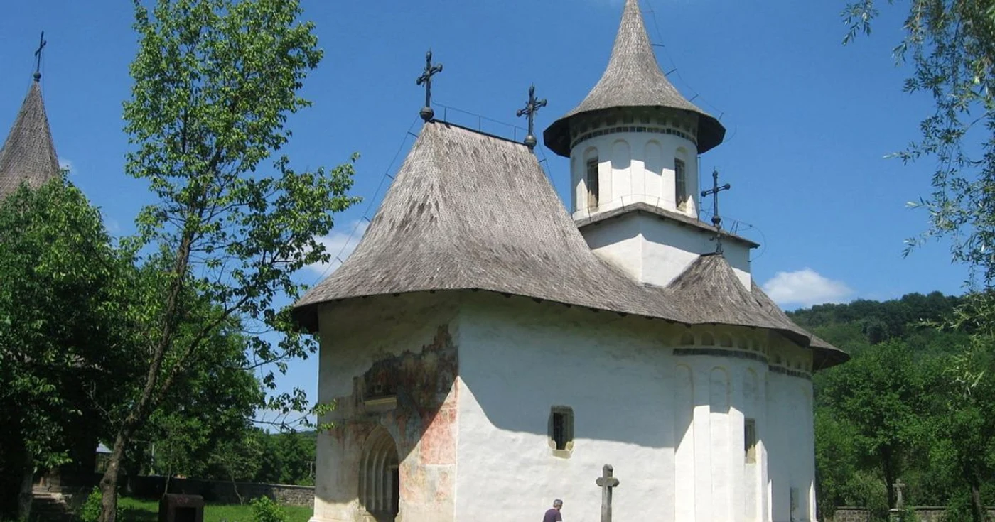 Biserica "Înălţarea Sfintei Cruci" din Pătrăuţi