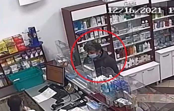 Femeia căutată de Poliţia din Sibiu care şi-a însuşit fără drept o borsetă cu 12000 de euro Foto captuă video