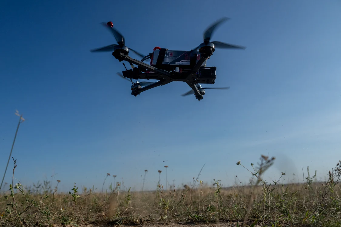 O dronă a dus la suspendarea temporară a traficului aerian FOTO: Profimedia