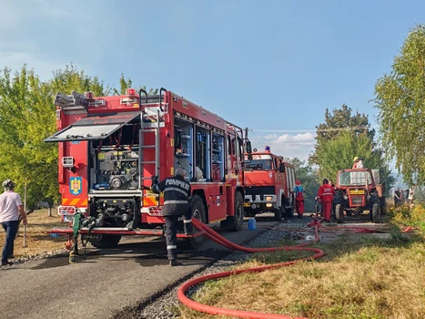 Incendiu scăpat de sub control în Maramureș FOTO ISU Maramureș