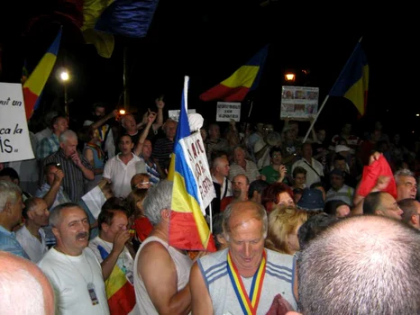 piata universitatii 30 iulie 1