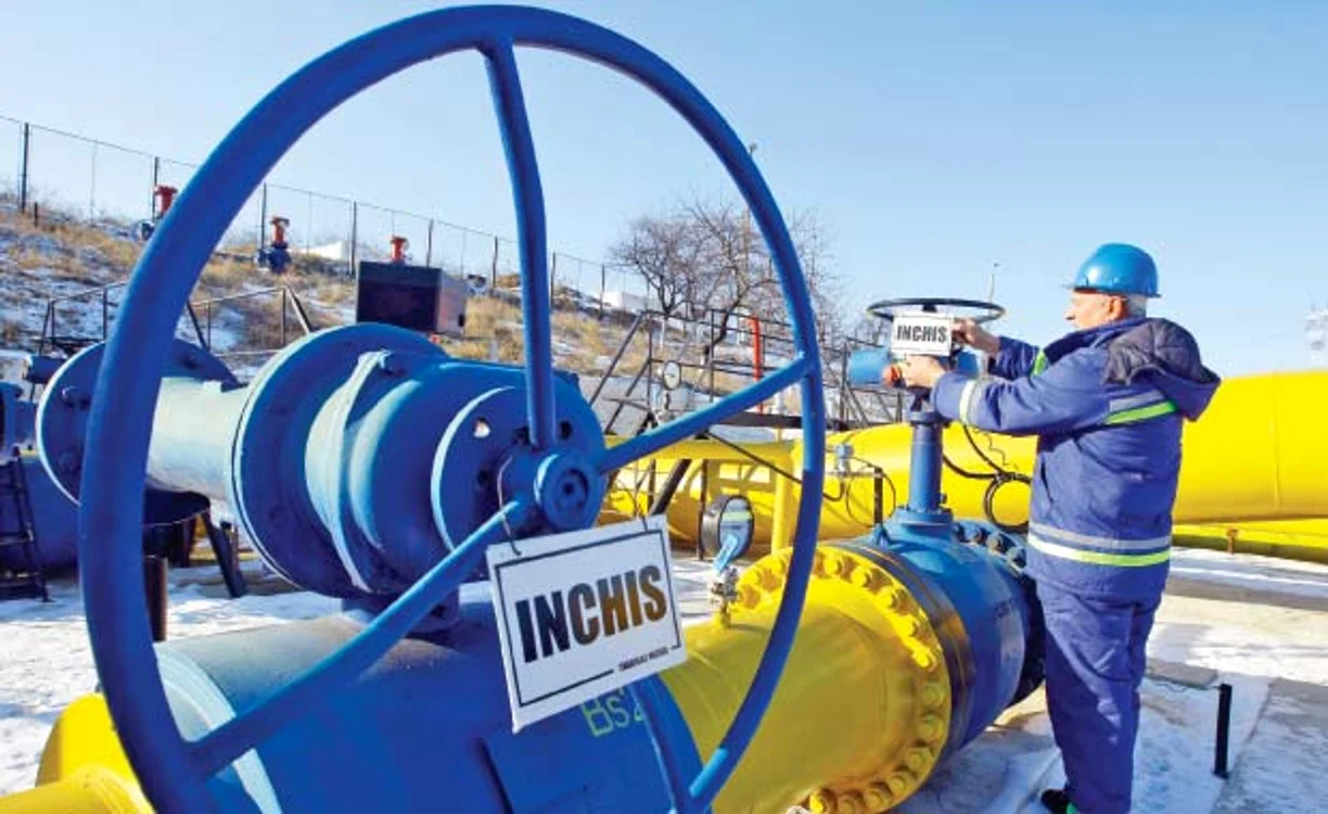 
    Transgaz va fi nevoită să închidă robinetul pentru unele fabrici, dacă temperaturile scad şi mai mult (FOTO: Adevărul.ro)  