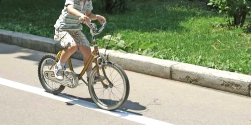 Singurul loc în care se pot plimba bicicliştii din oraş este pista amenajată în Parcul Nicolae Romanescu