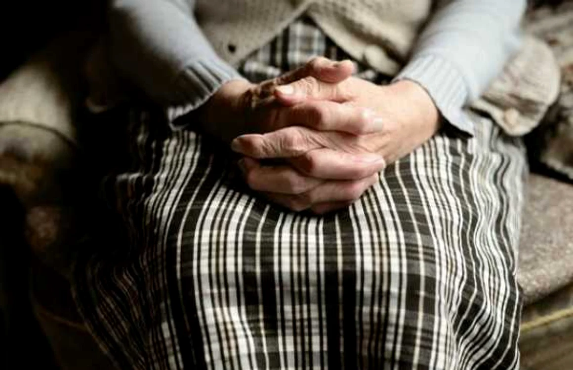 Vârstnici găsiți de polițiști într-un azil care funcționa ilegal în București FOTO Pixabay