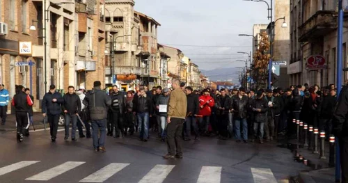 angajaţii de la raan au ieşit în stradă FOTO Corina Macavei 