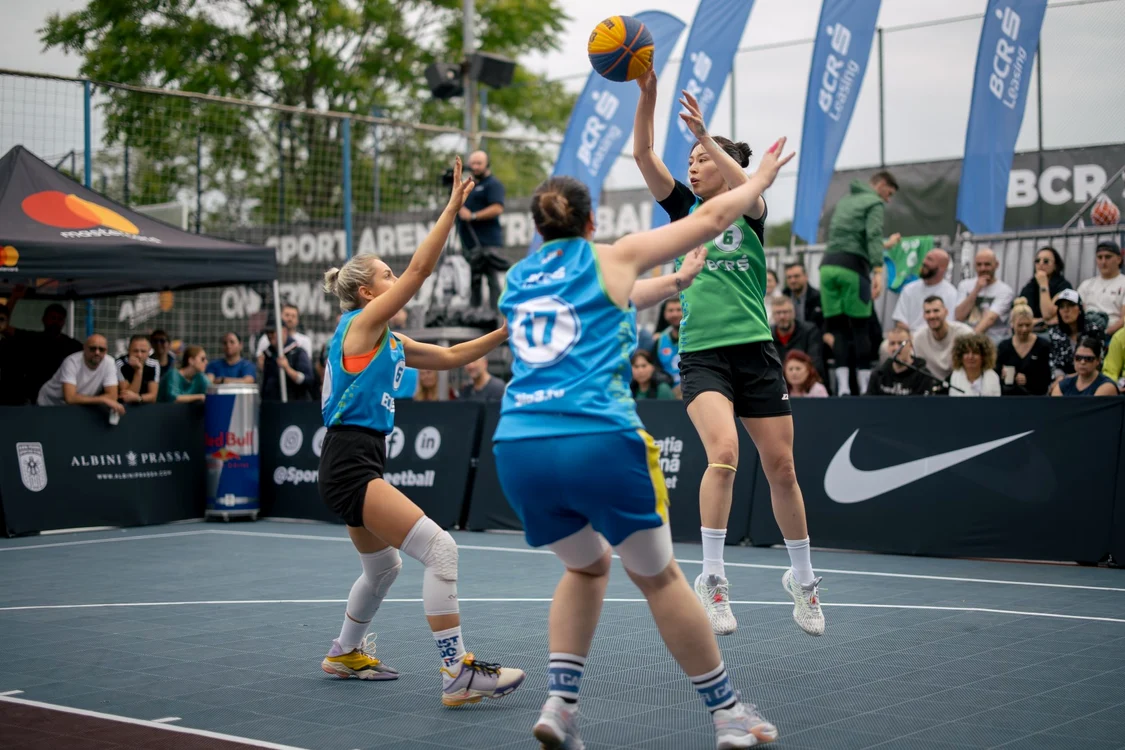 Meciurile de baschet 3x3 sunt foarte spectaculoase