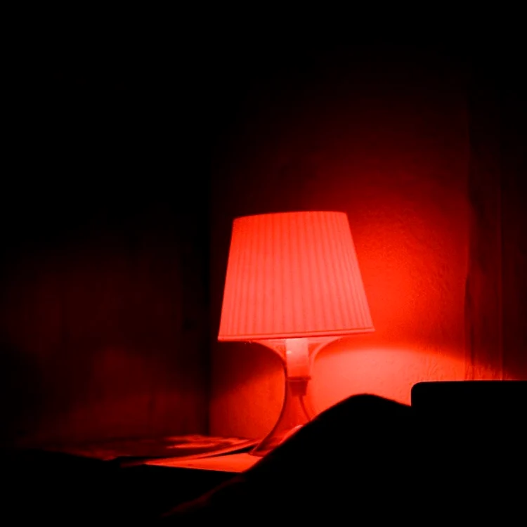 Becurile roşii emit mai puţină lumină artificială nocivă FOTO Arhivă