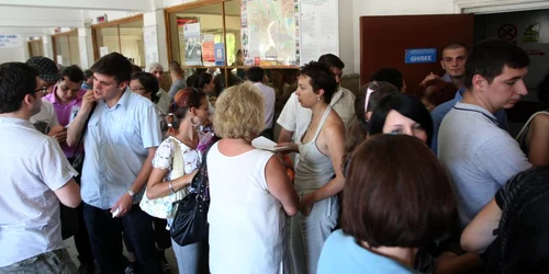 De obicei foarte aglomerate, birourile de la Evidenţa Populaţiei Bucureşti vor avea orar special pentru referendum