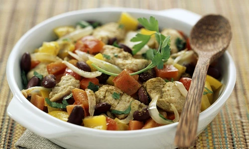 salata mexicana pui ardei jpeg
