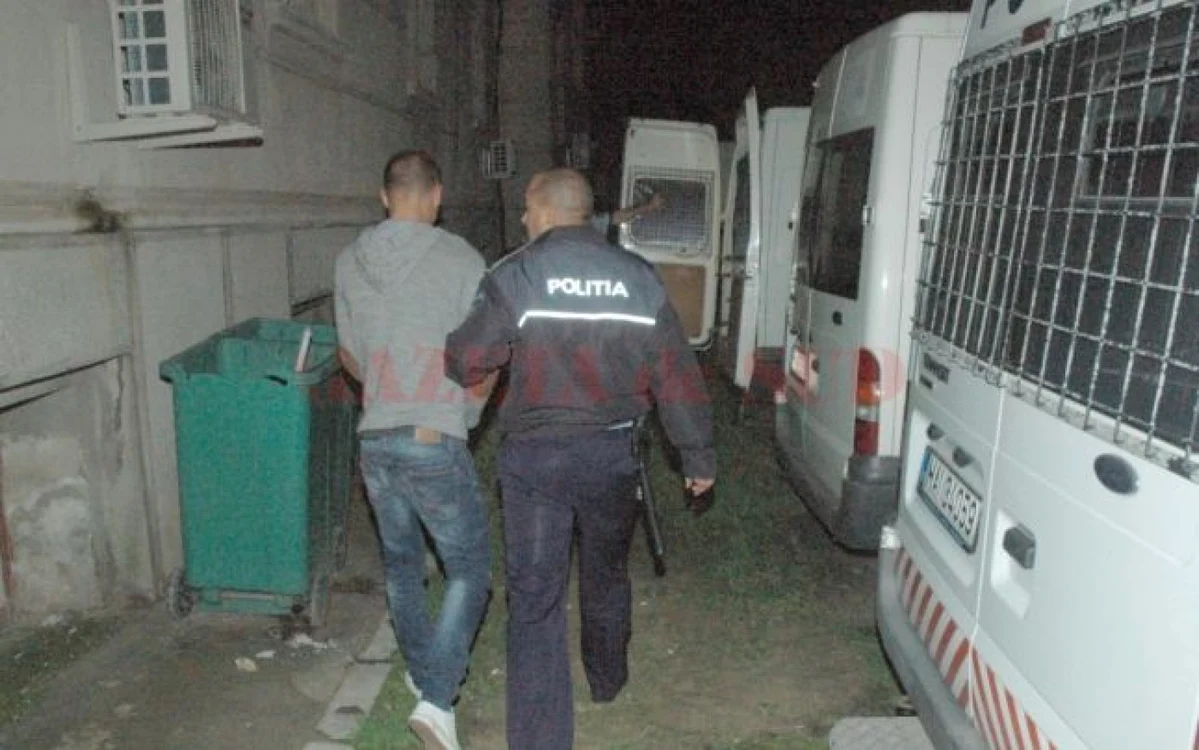 Şoferul a fost reţinut de poliţişti şi urma să fie prezentat procurorilor FOTO Adevătul.ro