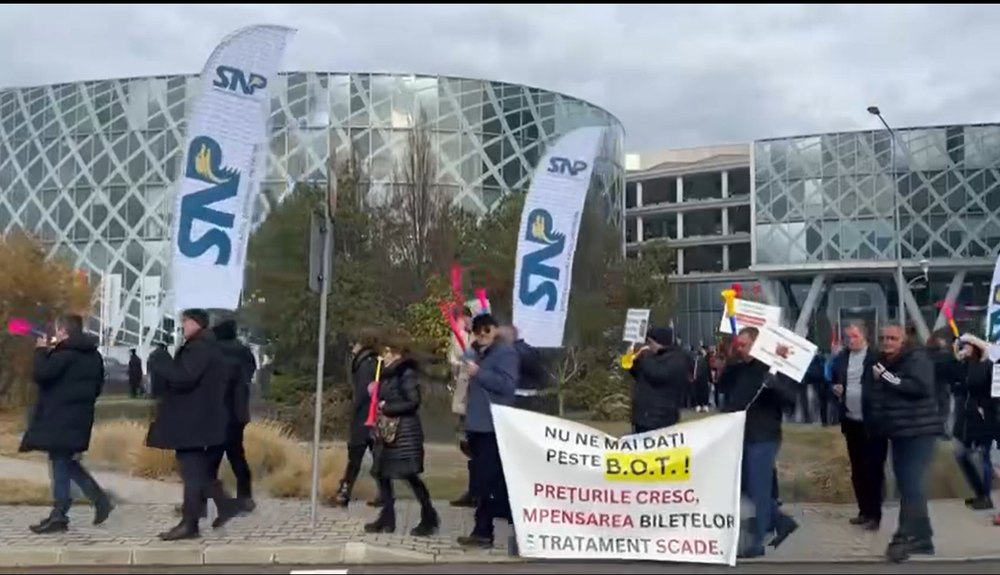 Angajații OMV Petrom au protestat din nou, cerând reevaluarea ofertei salariale