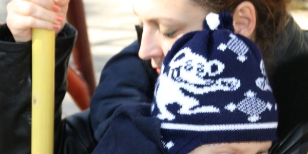 Mamele trebuie să aleagă: un an sau doi ani cu cel mic