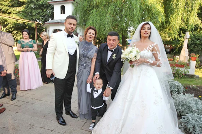 Claudia, fosta membră a trupei Sexxy, şi Gabi Bădălău au făcut nuntă mare în 2016