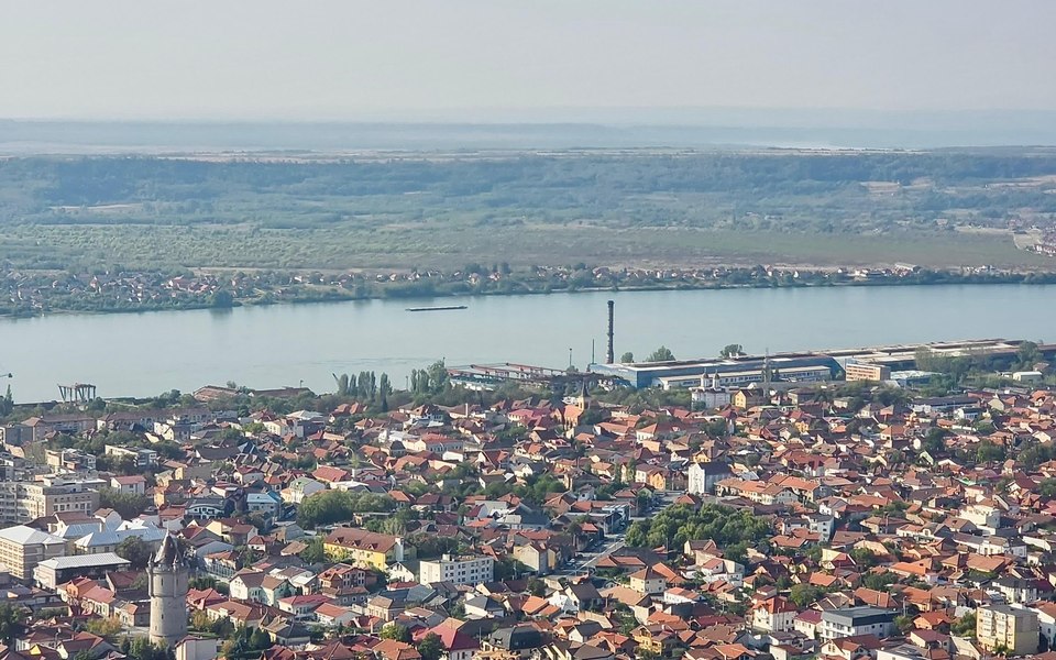Autoritățile sunt în alertă: Viitura de pe Dunăre se apropie de România. „Nu se prognozează apariția unor probleme deosebite”