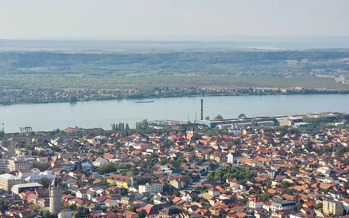 Dunărea, supravegheată din elicopter de ministrul mediului -  Foto Facebook Mircea Fechet