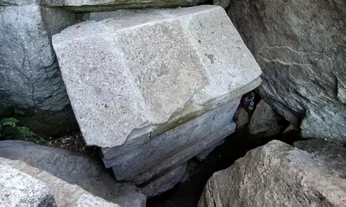 Detaliu al acoperișului sanctuarului