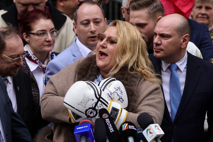 Diana Šoșoacă ostro kritizirala Călina Georgescuja zaradi domnevne podpore PSD