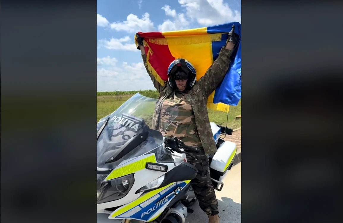Diana Șoșoacă, pe motocicleta Poliției Române FOTO: Tik tok