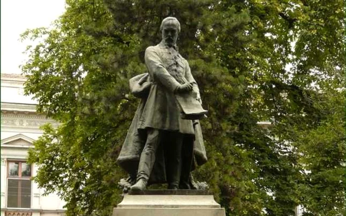 Statuia lui Szacsvai Imre