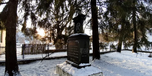 monument sacaramb foto daniel guta adevarul