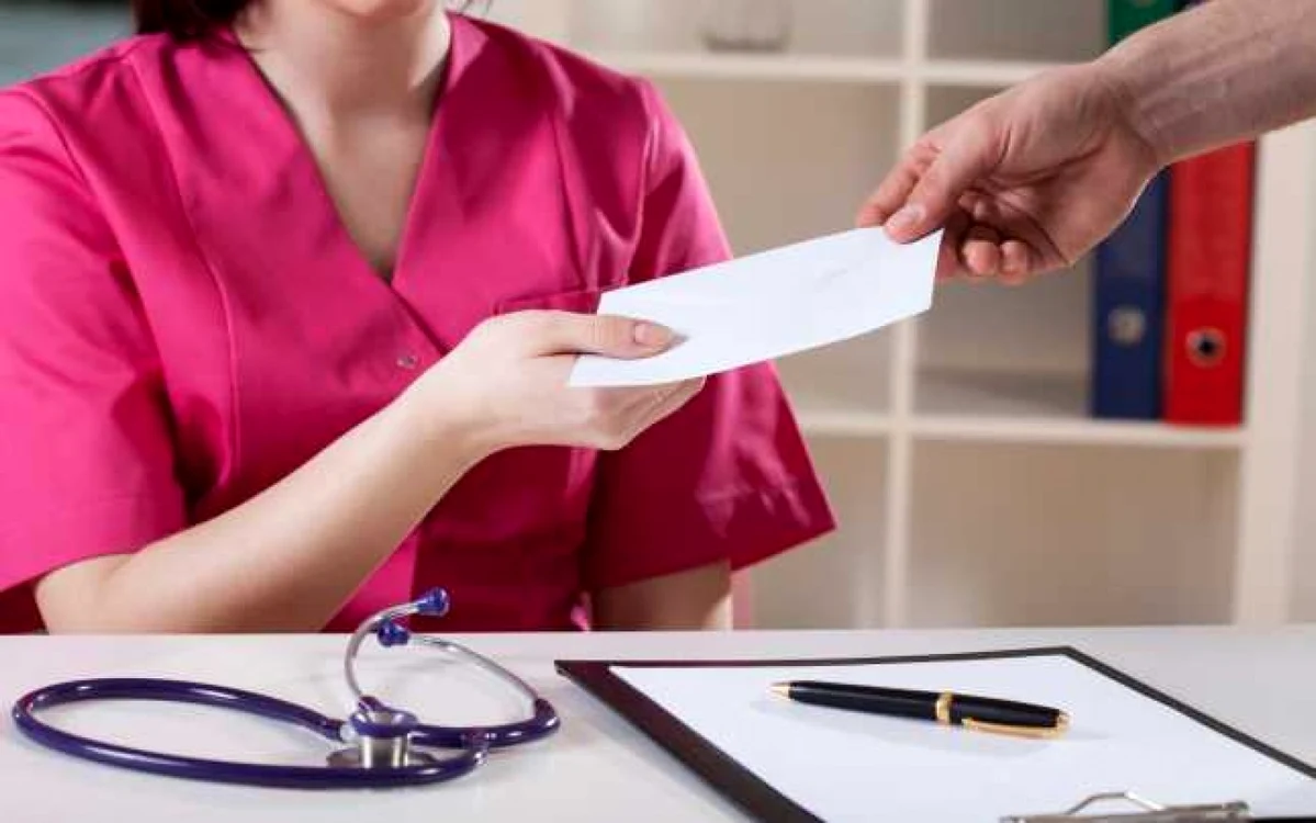 Fost șef al Secției de cardiologie a fost trimis în judecată pentru luare de mită. FOTO: 123 RF