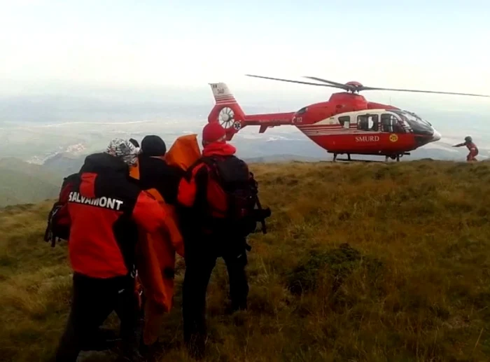 Turistul a fost salvat de salvamontisti - Foto Salvamont Sibiu