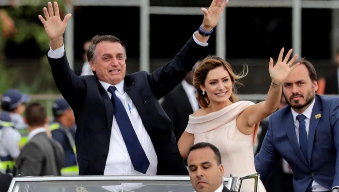 Preşedintele Jaio Bolsanaro şi sotia sa la ceremonia de investitura FOTO EFE