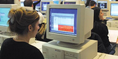 Cursuri pentru profesori cu bani de la UE