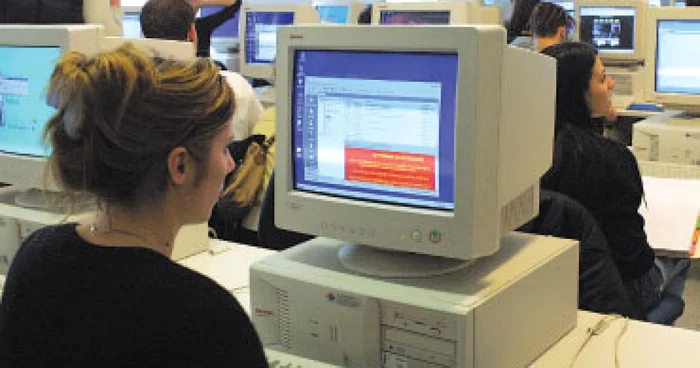 Cursuri pentru profesori cu bani de la UE