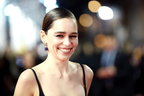 2 1emilia clarkejpg jpg jpeg