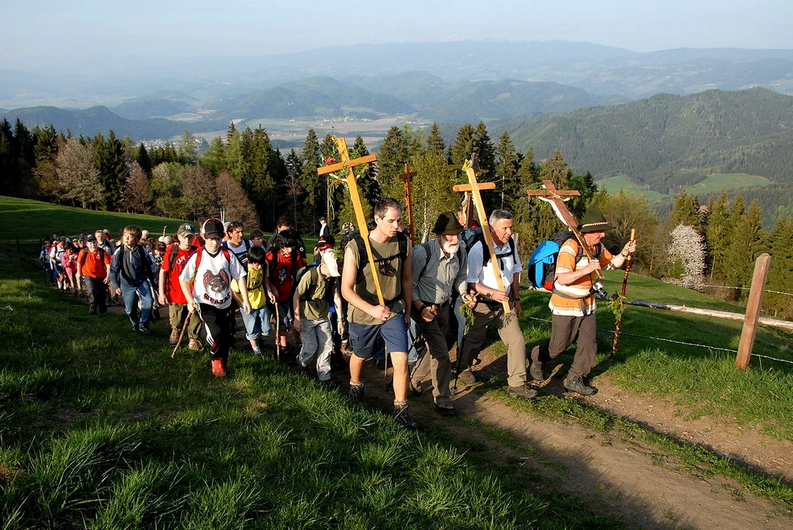 Umanizarea omului în vecinătatea sacrului jpeg