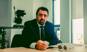 Horia Brenciu este unul dintre artiştii care joacă în filmul "Taci sau faci"  jpeg
