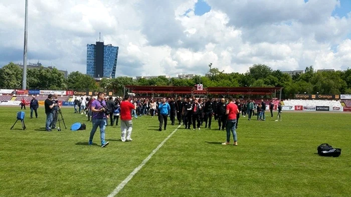 Dinamoviștii i-au aplaudat pe jucătorii Stelei