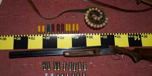 Muniția și armele au fost confiscate de polițiști