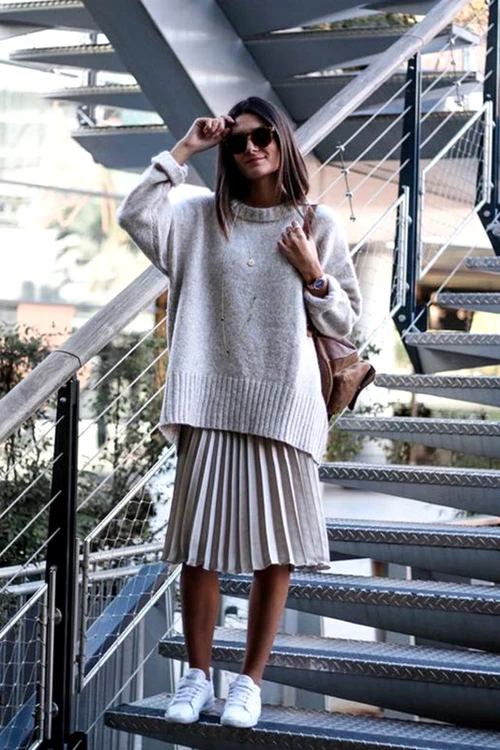 large large Large Fustany How To Wear Oversized Sweater With Skirts 05 1 jpg jpeg