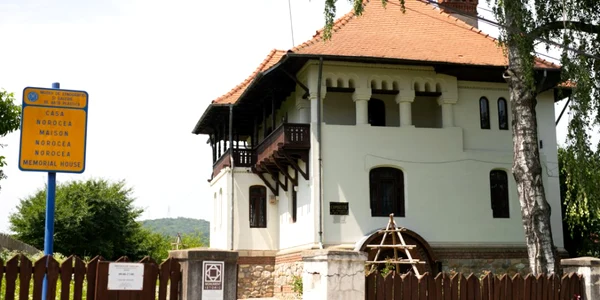 casa norocea foto visit curtea de arges jpg