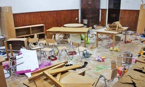 4 mobilier distrus scoala clejani jpeg