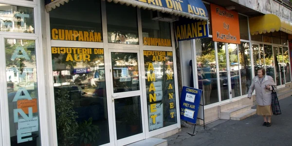 Casa de amanet se află pe Bulevardul Republicii