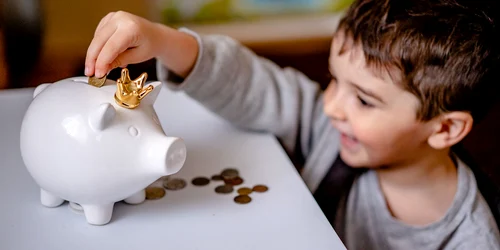 oleksandrpidvalnyi money 6815202 1280 jpg