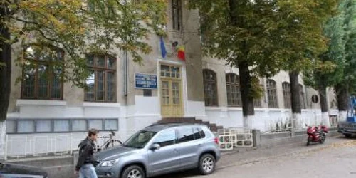 Galaţi: Colegiul Naţional Cuza, în pericol de a rămâne fără sediu!