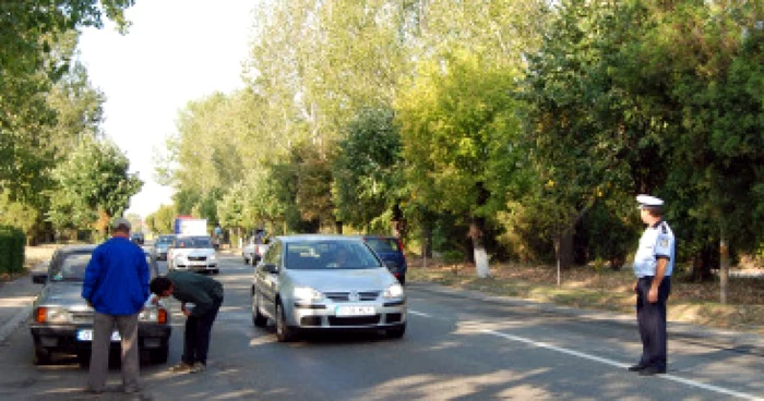 Slatina: Şoferii microbuzelor şi autocarelor amendaţi de poliţişti