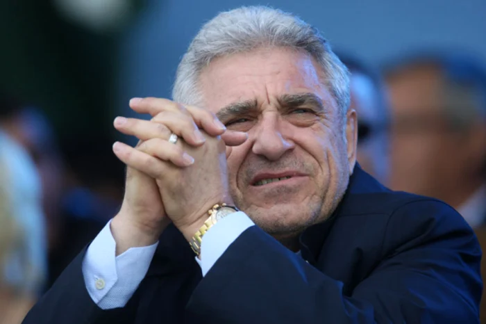 
    Ioan Becali nu vede cu ochi buni viitorul Stelei  