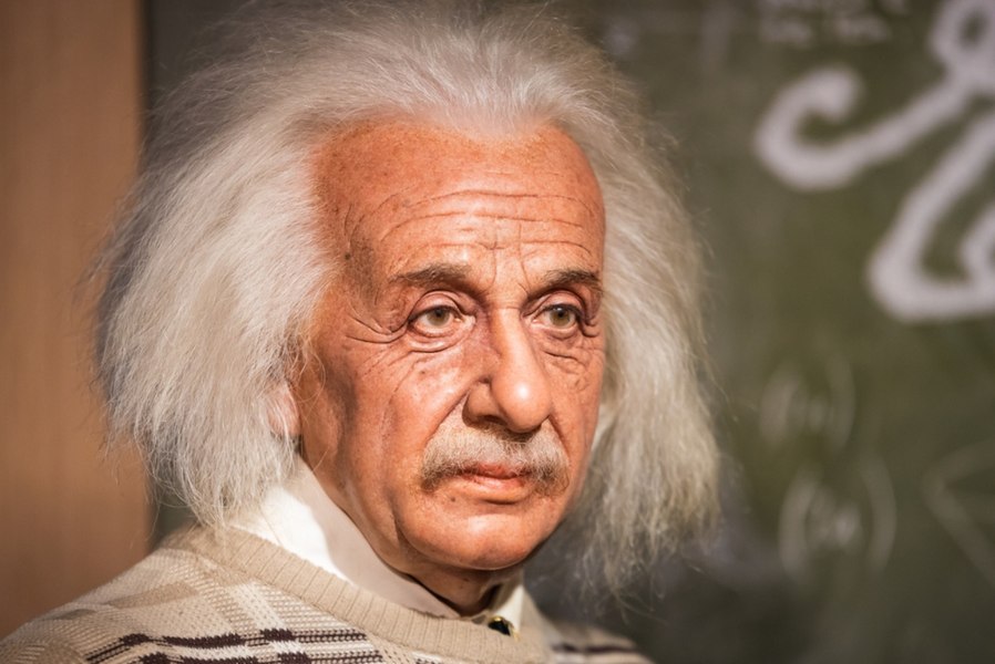 Scrisoarea lui Einstein despre bomba atomică, adresată președintelui SUA, scoasă la licitație. Suma imensă cu care se vinde