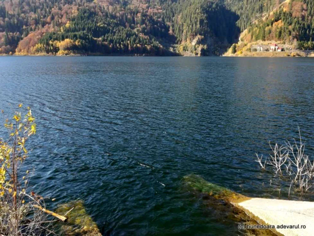 lacul gura apelor foto daniel guţă adevarul