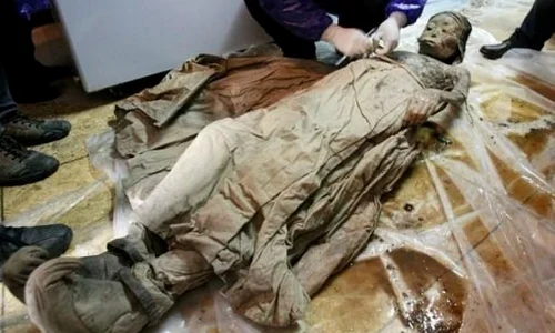 Mumie chineză de 700 de ani, descoperită în perfectă stare FOTO jpeg