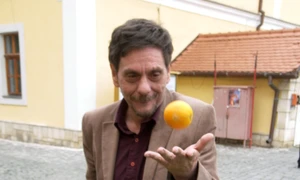 „Nu mi lipsește gustul stridenței și al butaforiei”   interviu cu Octavian SOVIANY jpeg