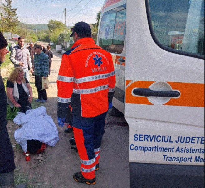 Un bărbat a murit în județul Vaslui după ce a fost călcat de un tractor condus de fratele său