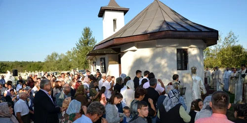 resfinţire biserica meris 