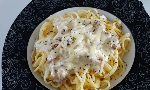 spaghete cu sos alb jpeg