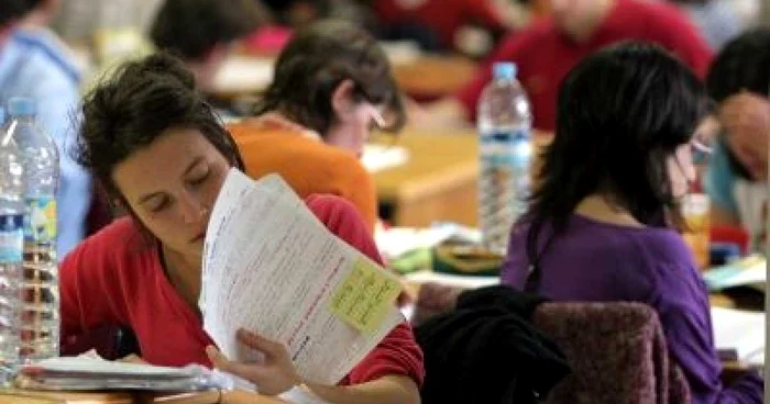 Spania: Studenţii bogaţi au note mai mari